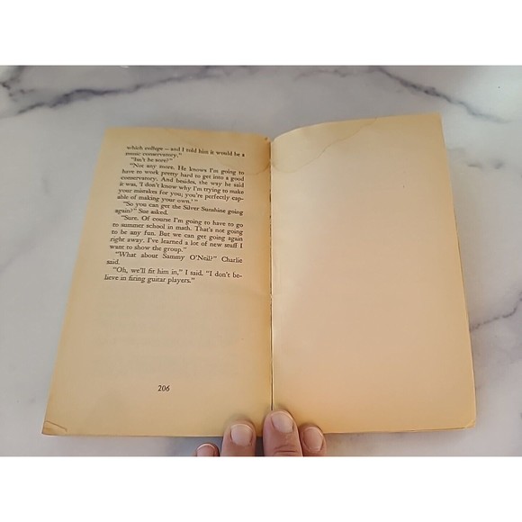 Rock Star James Lincoln Collier - Picture 7 of 10